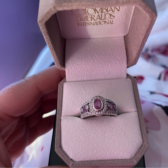 Woman’s pink and diamond Sapphire ring, Size 8.5 - Picture 2 of 2